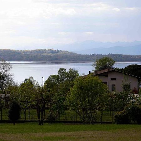 Vista Lago-Appartamento Funzionale Con Vista Varese Ngoại thất bức ảnh