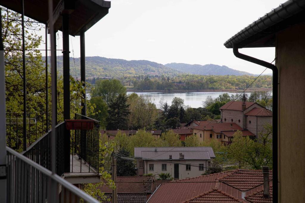 Vista Lago-Appartamento Funzionale Con Vista Varese Ngoại thất bức ảnh