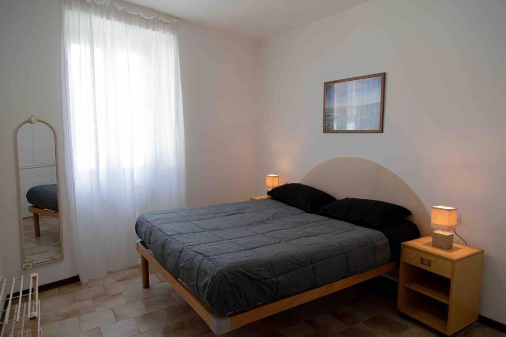 Vista Lago-Appartamento Funzionale Con Vista Varese Ngoại thất bức ảnh